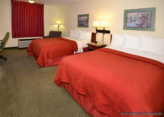 Quality Inn & Suites North Springfield Room photo